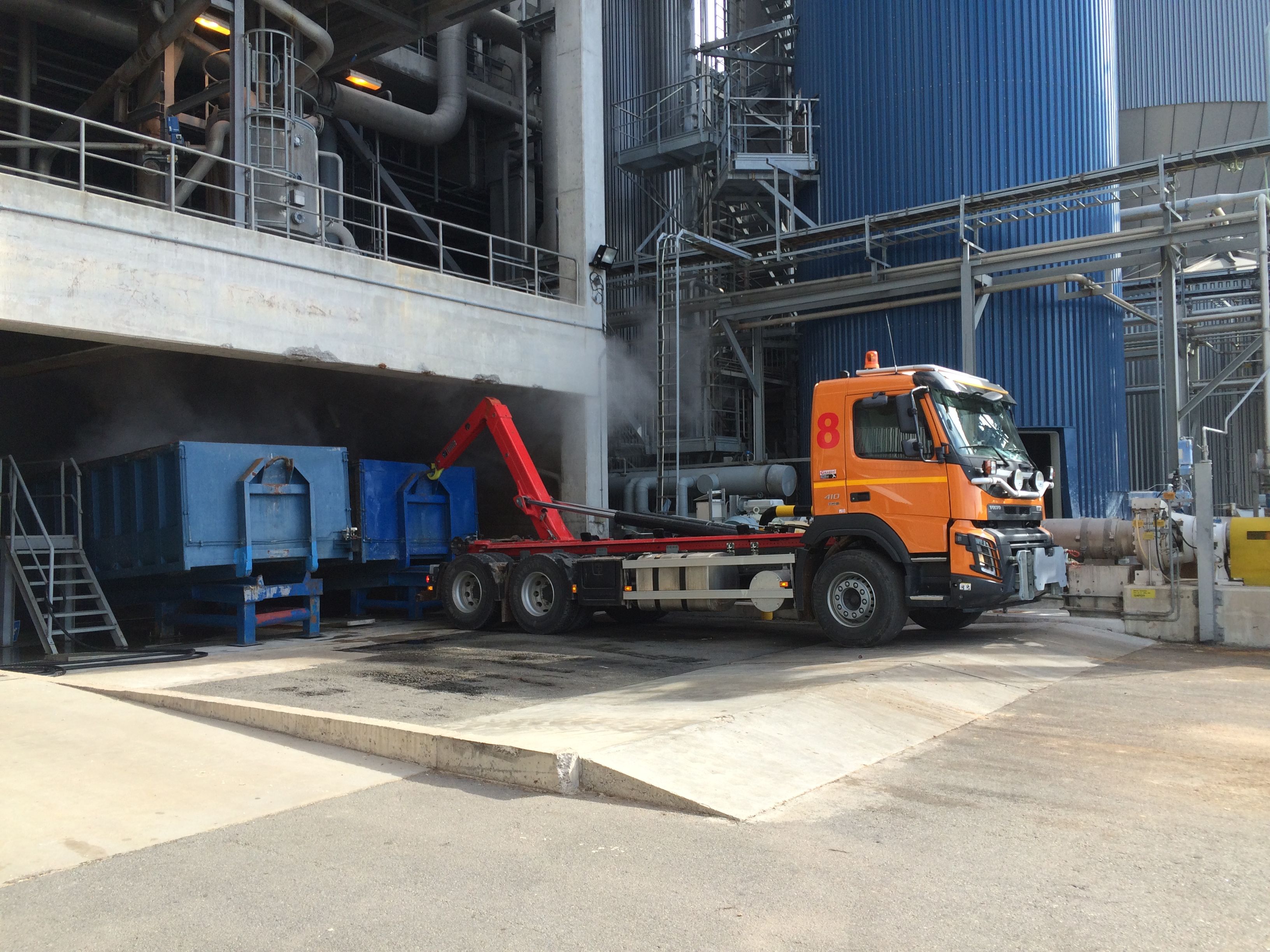 Equipo Volvo FMX Euro 6 en operación